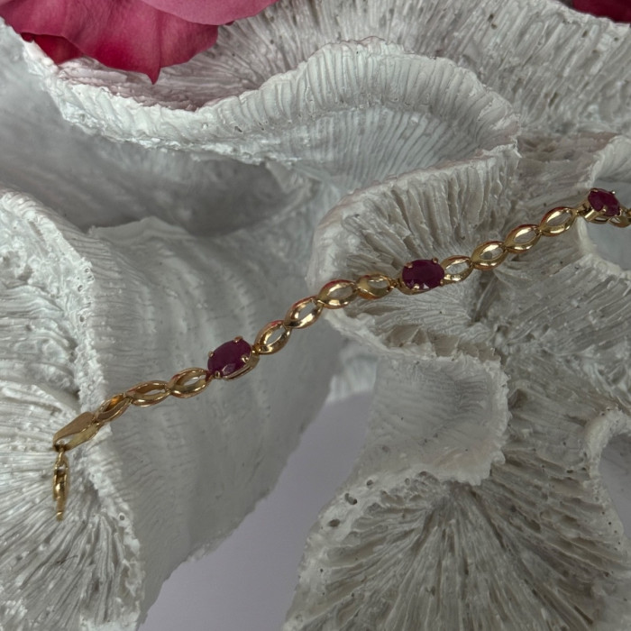 14K Yellow Gold Ruby Bracelet Length 7