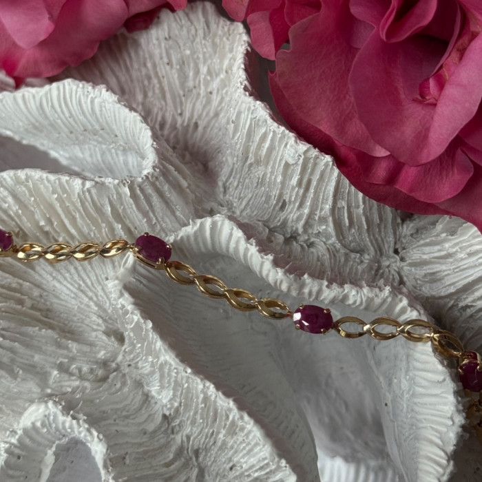 14K Yellow Gold Ruby Bracelet Length 7