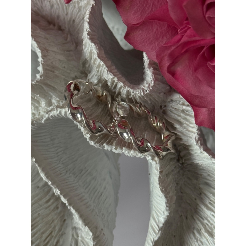 Elegant Design 925 Sterling Silver Hoop Earrings