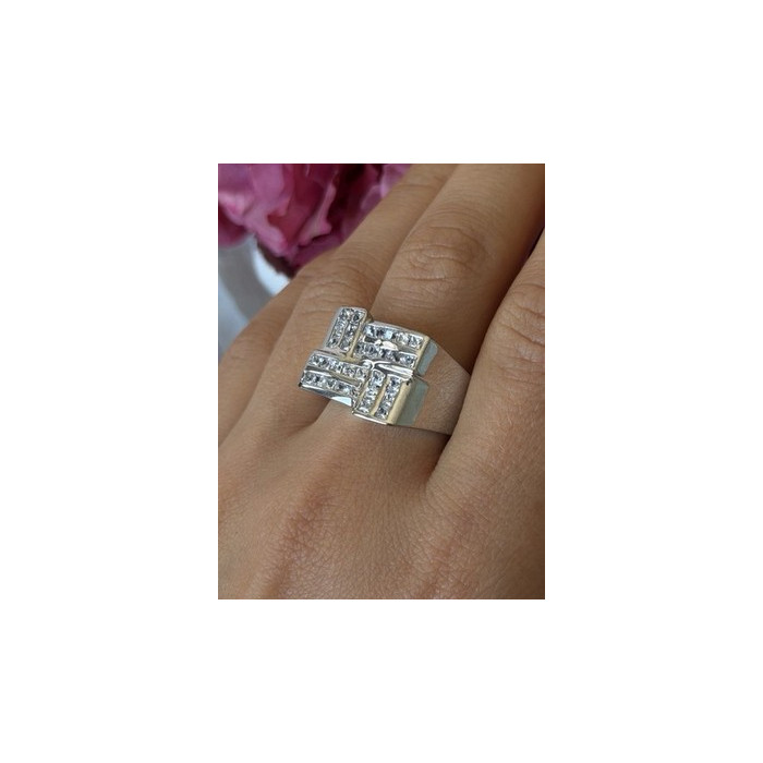 Elegant Design 925 Sterling Silver Beryl Ring Size 10