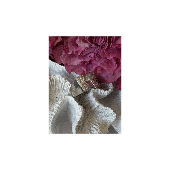 Elegant Design 925 Sterling Silver Beryl Ring Size 10