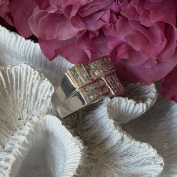 Elegant Design 925 Sterling Silver Beryl Ring Size 10