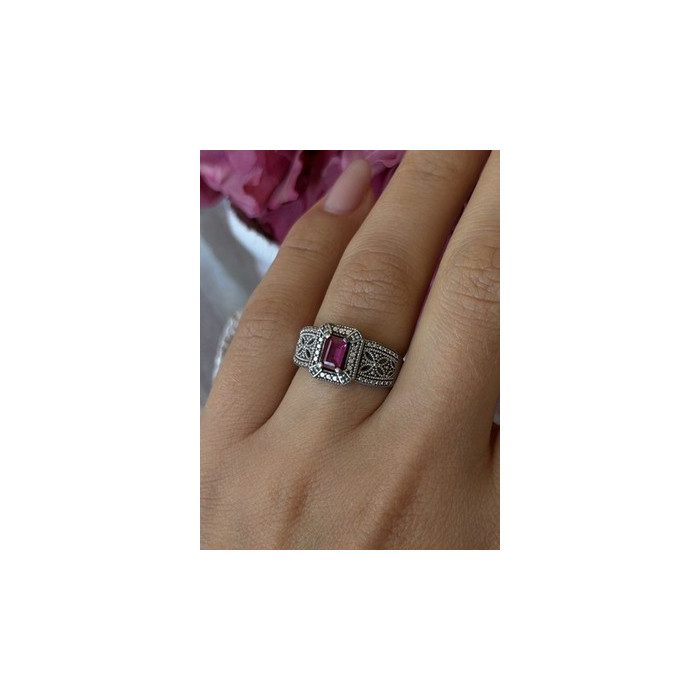 Beautiful 925 Sterling Silver Ruby Ring Size 6.5