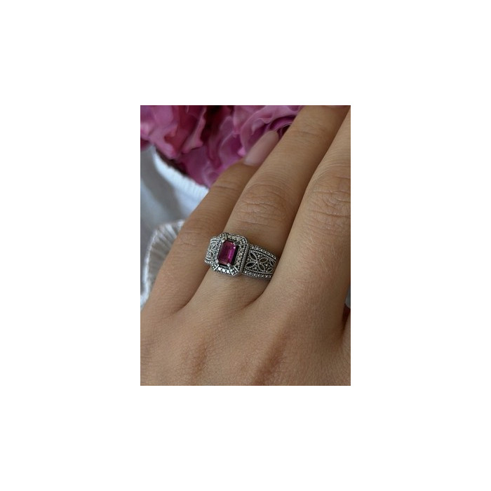 Beautiful 925 Sterling Silver Ruby Ring Size 6.5