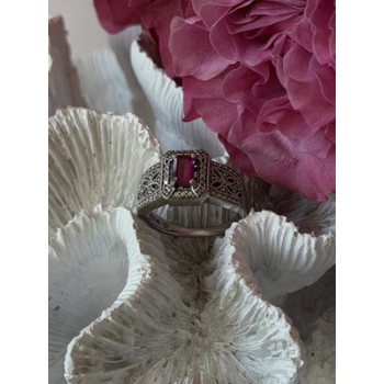 Beautiful 925 Sterling Silver Ruby Ring Size 6.5
