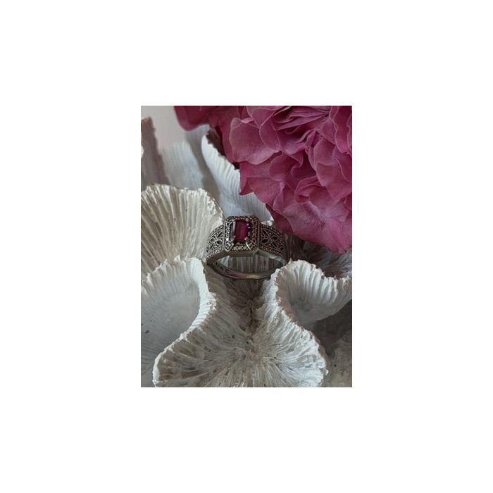 Beautiful 925 Sterling Silver Ruby Ring Size 6.5