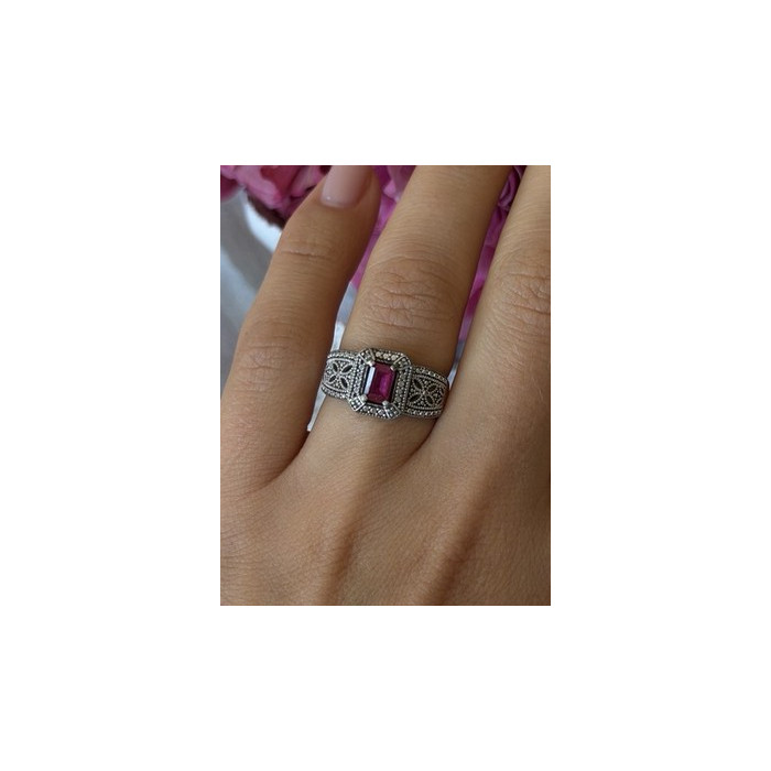 Beautiful 925 Sterling Silver Ruby Ring Size 6.5