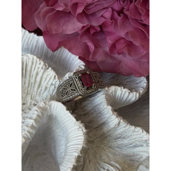 Beautiful 925 Sterling Silver Ruby Ring Size 6.5