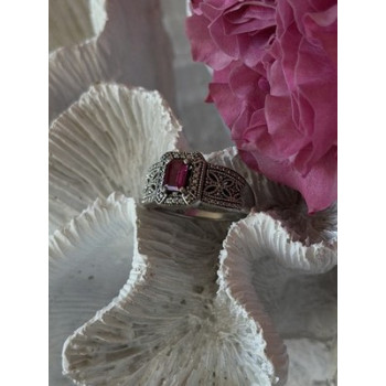 Beautiful 925 Sterling Silver Ruby Ring Size 6.5