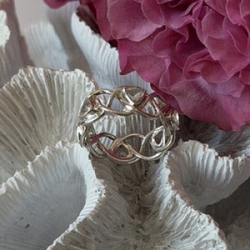 Deb Guyot 925 Sterling Silver White Topaz Band Ring Size 7