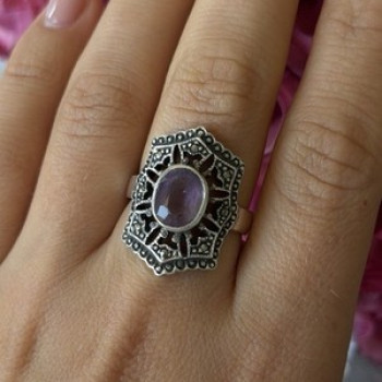 Vintage 925 Sterling Silver Amethyst & Marcasite Ring Size 8