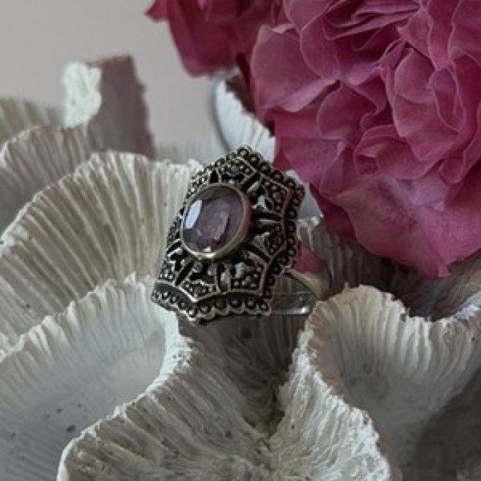 Vintage 925 Sterling Silver Amethyst & Marcasite Ring Size 8