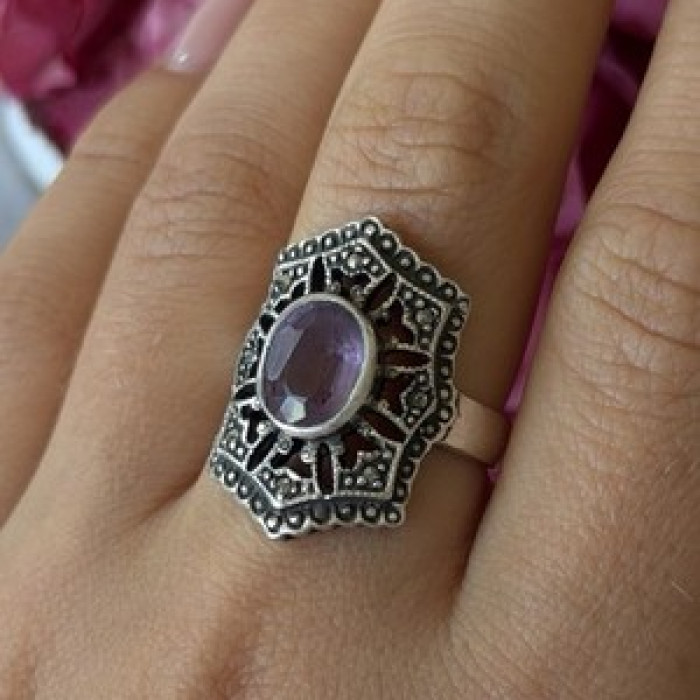 Vintage 925 Sterling Silver Amethyst & Marcasite Ring Size 8