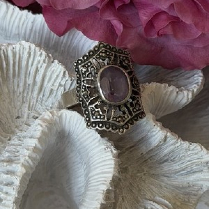 Vintage 925 Sterling Silver Amethyst & Marcasite Ring Size 8
