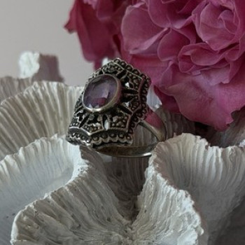 Vintage 925 Sterling Silver Amethyst & Marcasite Ring Size 8