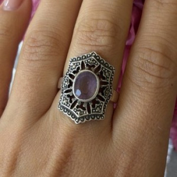 Vintage 925 Sterling Silver Amethyst & Marcasite Ring Size 8