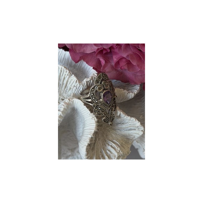 Vintage 925 Sterling Silver Amethyst & Marcasite Ring Size 9