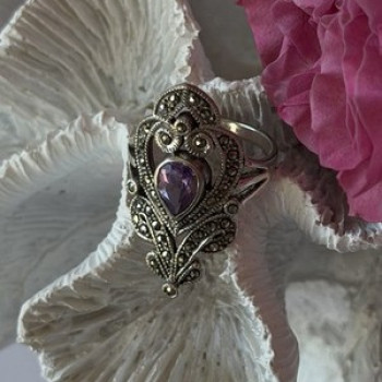 Vintage 925 Sterling Silver Amethyst & Marcasite Ring Size 9