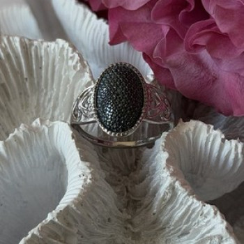 Vintage 925 Sterling Silver Black Diamond Ring Size 8