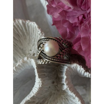 925 Sterling Silver Pearl Ring Size 6