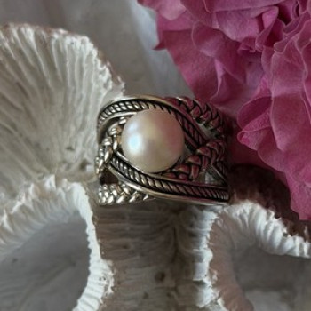 925 Sterling Silver Pearl Ring Size 6