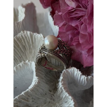925 Sterling Silver Pearl Ring Size 6