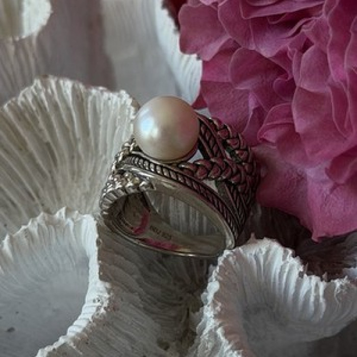 925 Sterling Silver Pearl Ring Size 6