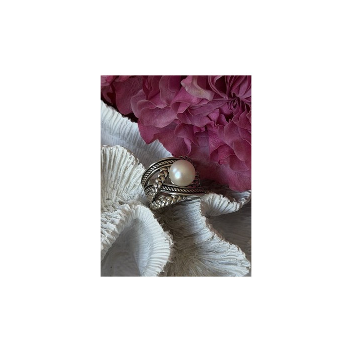 925 Sterling Silver Pearl Ring Size 6