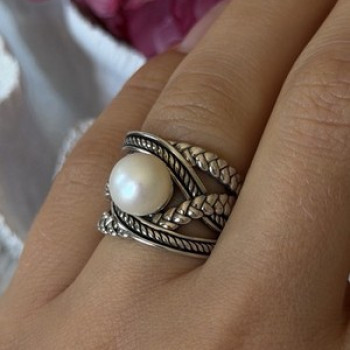 925 Sterling Silver Pearl Ring Size 6