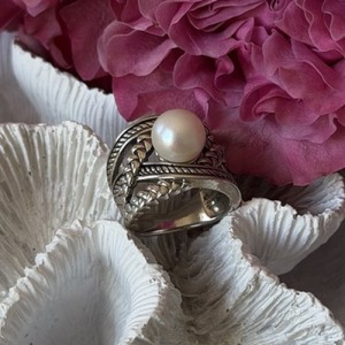 925 Sterling Silver Pearl Ring Size 6