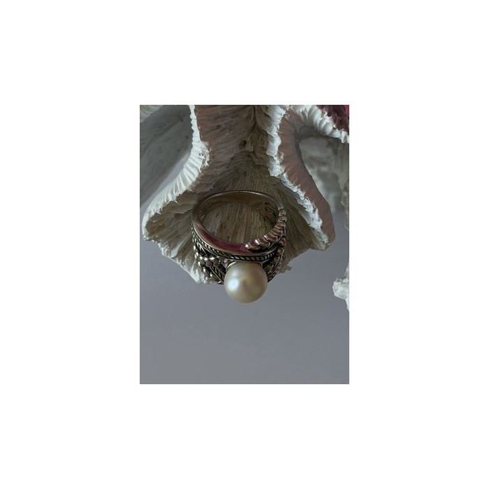 925 Sterling Silver Pearl Ring Size 6