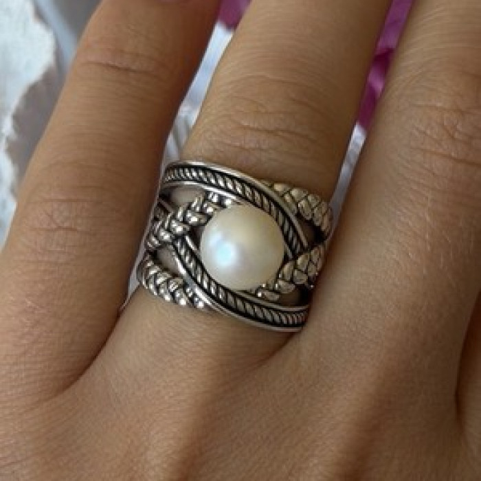 925 Sterling Silver Pearl Ring Size 6