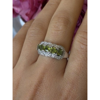 925 Sterling Silver Peridot & Diamond Ring Size 8.5