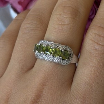 925 Sterling Silver Peridot & Diamond Ring Size 8.5