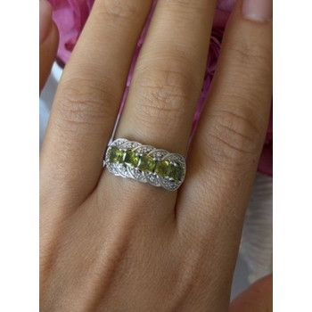 925 Sterling Silver Peridot & Diamond Ring Size 8.5
