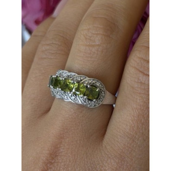 925 Sterling Silver Peridot & Diamond Ring Size 8.5