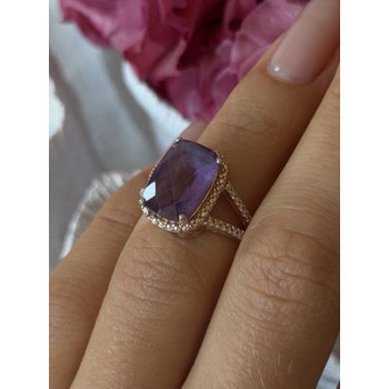 Beautiful 925 Sterling Silver Amethyst Ring Size 5