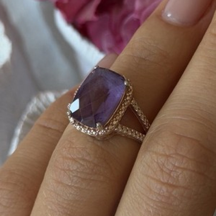 Beautiful 925 Sterling Silver Amethyst Ring Size 5