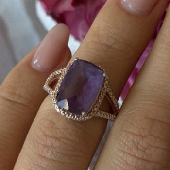 Beautiful 925 Sterling Silver Amethyst Ring Size 5