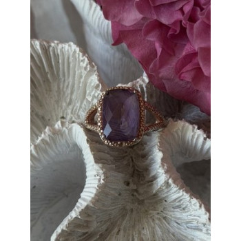 Beautiful 925 Sterling Silver Amethyst Ring Size 5