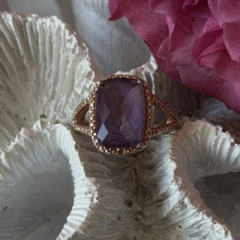 Beautiful 925 Sterling Silver Amethyst Ring Size 5