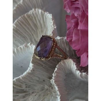 Beautiful 925 Sterling Silver Amethyst Ring Size 5