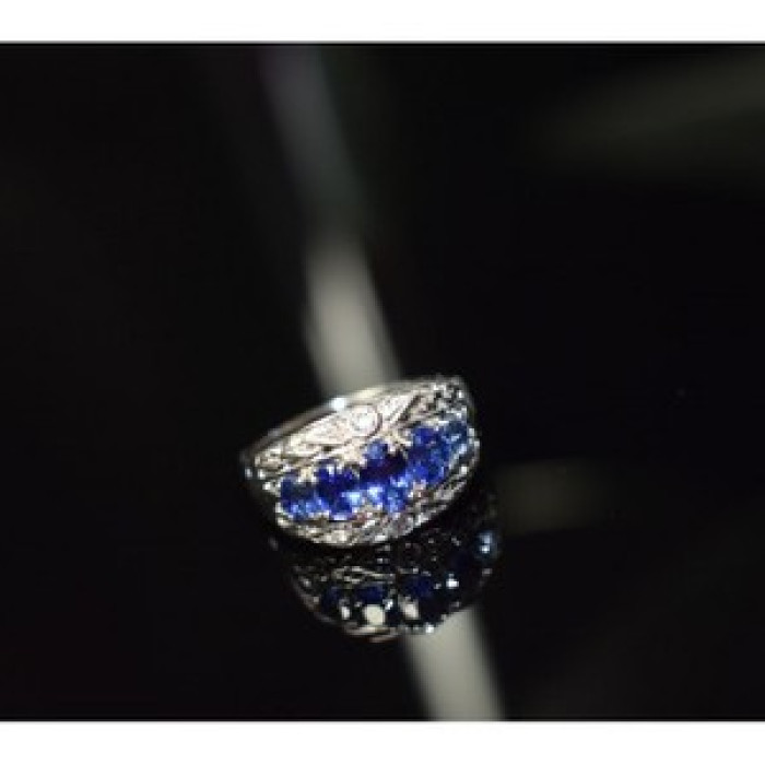 925 Sterling Silver Blue Topaz Ring Size 7.5