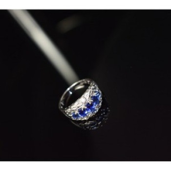 925 Sterling Silver Blue Topaz Ring Size 7.5
