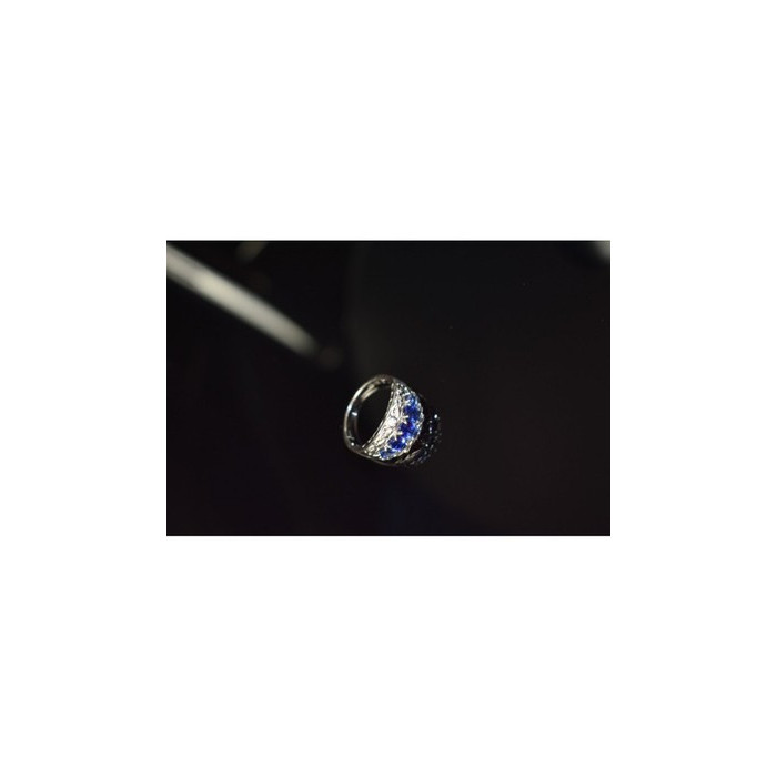 925 Sterling Silver Blue Topaz Ring Size 7.5