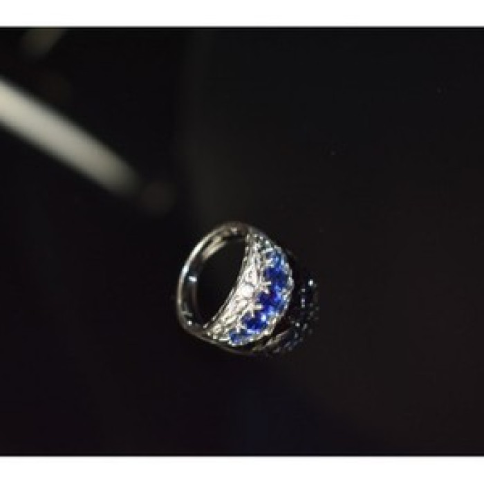 925 Sterling Silver Blue Topaz Ring Size 7.5