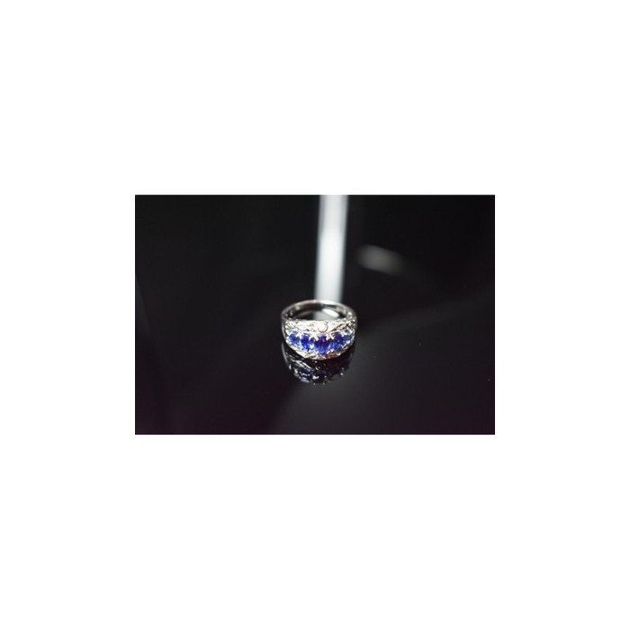 925 Sterling Silver Blue Topaz Ring Size 7.5