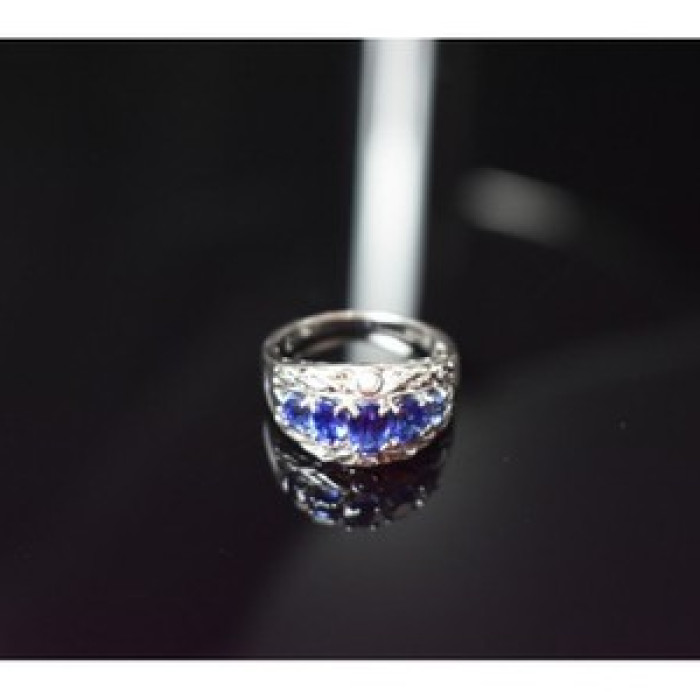 925 Sterling Silver Blue Topaz Ring Size 7.5