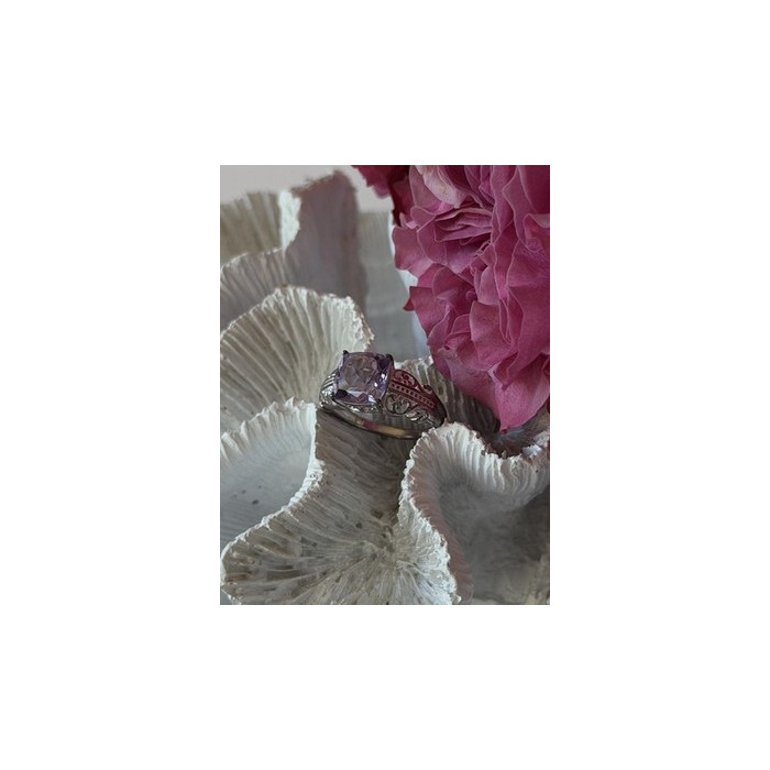 Lovely 925 Sterling Silver Amethyst Ring Size 7