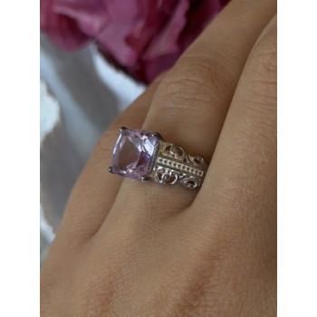 Lovely 925 Sterling Silver Amethyst Ring Size 7